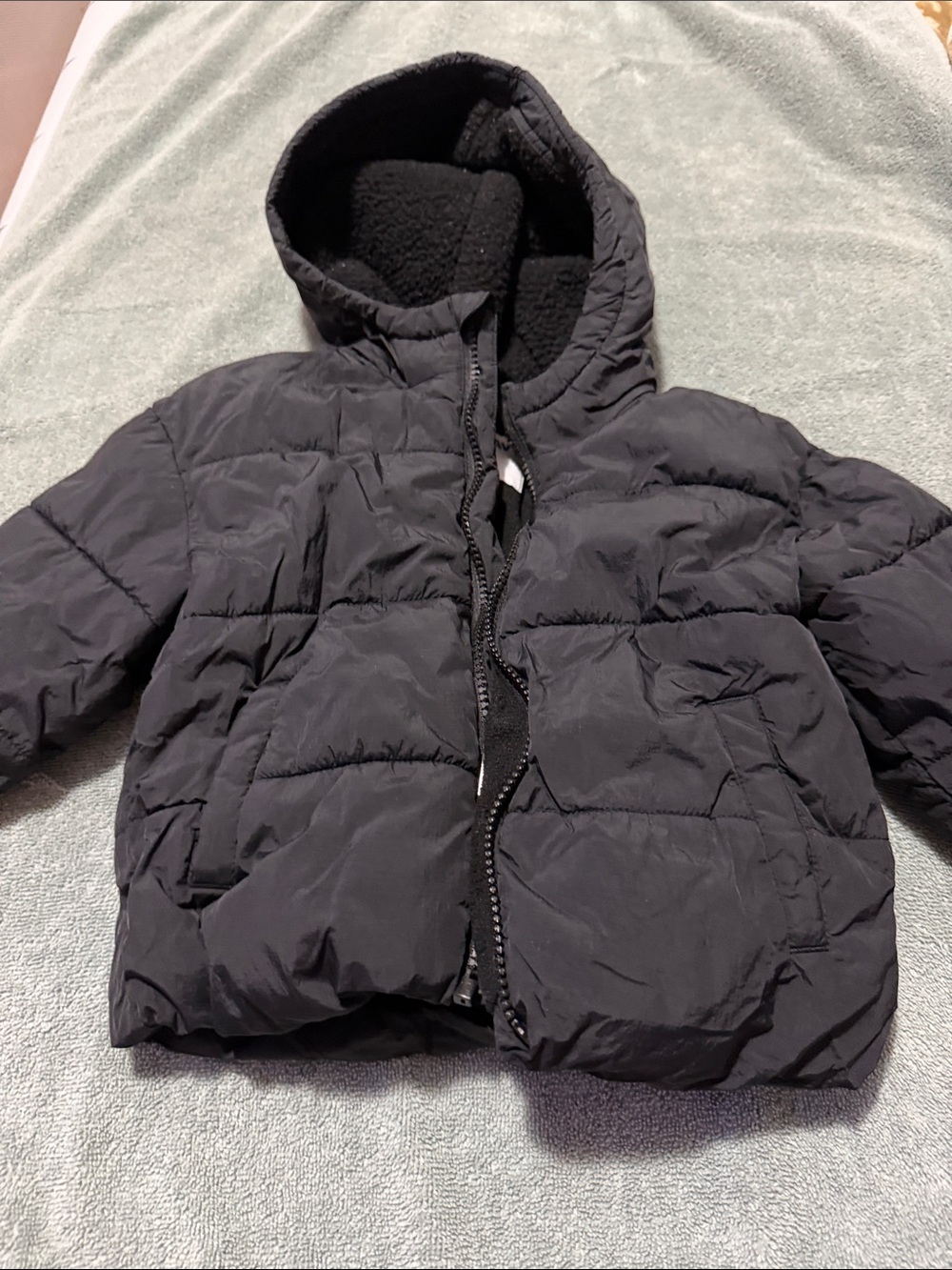 Old Navy Black Kids Puffer Jacket with Hood